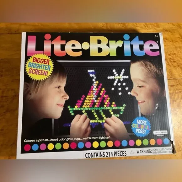 Lite Brite game for kids, comes with unused sheets, excellent condition - Picture 1 of 4